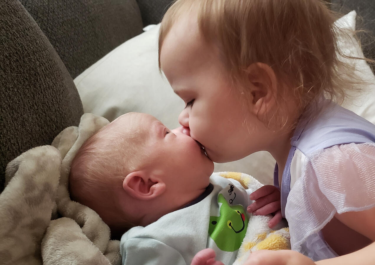 ava kissin